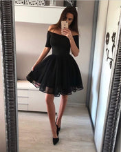 Load image into Gallery viewer, Short A-line Off The Shoulder Tulle Homecoming Dresses
