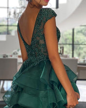 Load image into Gallery viewer, Short Organza Ruffles Homecoming Dresses Lace Beaded V Neck
