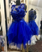 Load image into Gallery viewer, Short Organza Ruffles Prom Homecoming Dresses With 3D Lace Flowers

