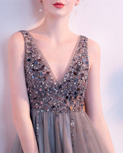 Load image into Gallery viewer, Short Prom Homecoming Dresses Tulle V Neck Sequins Beaded
