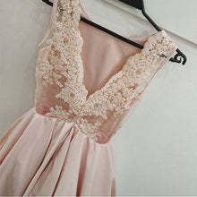 Load image into Gallery viewer, Short Satin Lace Open Back Homecoming Dresses For Cocktail Party
