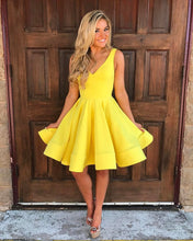 Load image into Gallery viewer, Short Satin V Neck Swing Prom Dresses Ball Gowns Homecoming Dress
