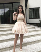 Load image into Gallery viewer, Short Tulle Homecoming Dresses Off The Shoulder Lace Embroidery
