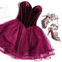 Load image into Gallery viewer, Short Velvet Corset Tulle Homecoming Dresses
