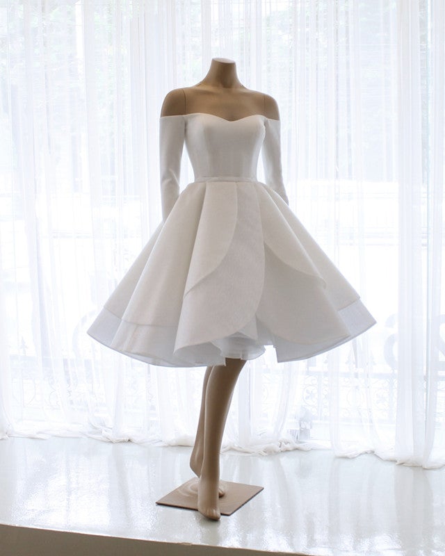 Short Wedding Dresses Ruffle Ball Gown With Long Sleeves-alinanova