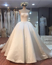 Load image into Gallery viewer, Strapless Wedding Dress Satin Ball Gown

