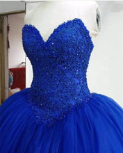 Load image into Gallery viewer, strapless-ballgowns
