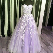 Load image into Gallery viewer, Sweetheart Crystal Beading Waistline Tulle Wedding Dresses Lace Embroidery
