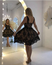 Load image into Gallery viewer, Sweetheart Off Shoulder Homecoming Dresses Lace Appliques
