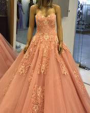 Load image into Gallery viewer, Sweetheart Quinceanera Dresses Tulle Ball Gown Lace Embroidery
