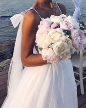 Load image into Gallery viewer, Tulle Spaghetti Straps Wedding Dress For Bride
