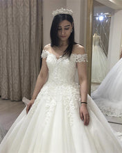 Load image into Gallery viewer, Princess Ball Gown Wedding Tulle Dress
