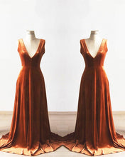 Load image into Gallery viewer, Velvet Bridesmaid Dresses Long
