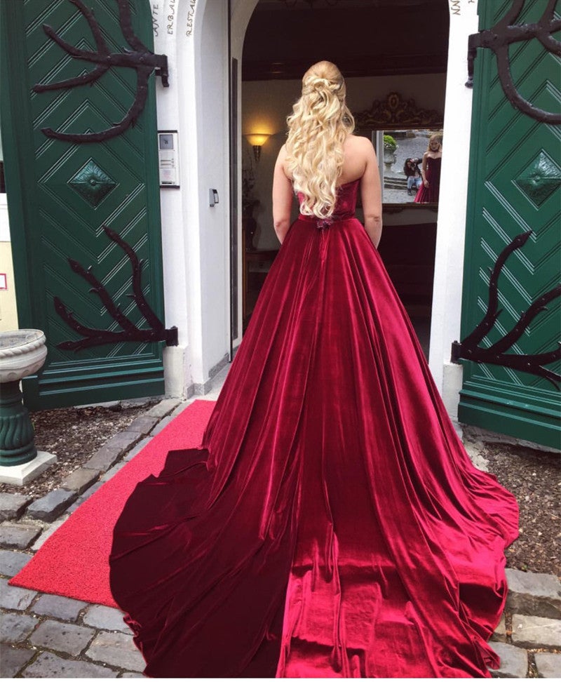 Burgundy Velvet Wedding Dresses Sweetheart Corset Ball Gown alinanova Burgundy Velvet Wedding Dresses Sweetheart Corset Ball Gown alinanova