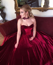 Load image into Gallery viewer, velvet-prom-dresses
