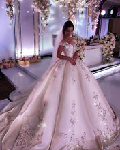 Load image into Gallery viewer,  Ball Gown Wedding Dress Satin 2020
