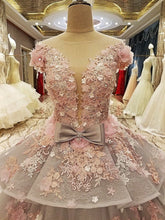 Load image into Gallery viewer, Vintage Floral Lace Flower Wedding Dresses Ball Gowns
