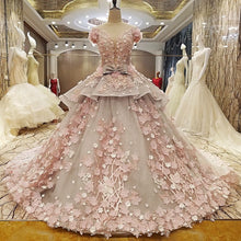 Load image into Gallery viewer, Vintage Floral Lace Flower Wedding Dresses Ball Gowns
