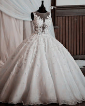 Load image into Gallery viewer, Vintage Lace Wedding Dresses Ball Gown
