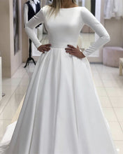 Load image into Gallery viewer, Long Sleeves Wedding Dresses 2022

