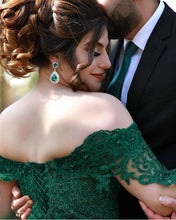Load image into Gallery viewer, Vintage Tulle Ball Gowns Wedding Dresses Lace Embroidery V-neck

