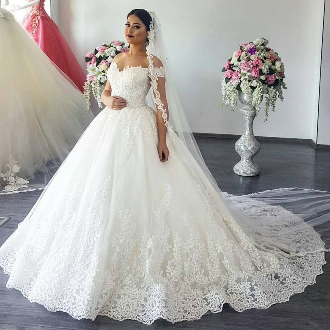 Vintage V-neck Off The Shoulder Lace Wedding Ball Gown Dresses For ...
