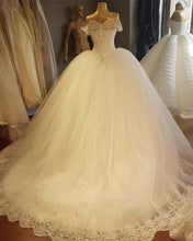 Load image into Gallery viewer, Ball Gown Wedding Dress
