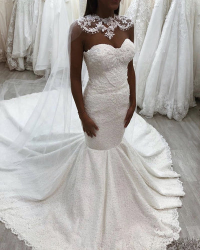 Lace Nermaid Wedding Dress With Cape