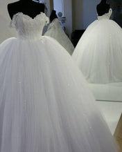 Load image into Gallery viewer, Wedding Gowns 2019
