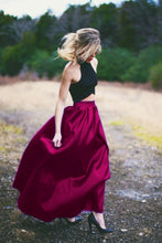Load image into Gallery viewer, black crop top taffeta ball gowns prom dresses two pieces
