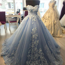 Load image into Gallery viewer, Elegant Spaghetti Straps Lace Flower Appliques Tulle Prom Dresses
