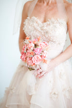 Load image into Gallery viewer, Elegant Lace Sweetheart Tulle A-line Backless Wedding Dresses
