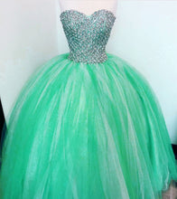 Load image into Gallery viewer, Luxurious Crystal Beaded Sweetheart Turquoise Quinceanera Dresses
